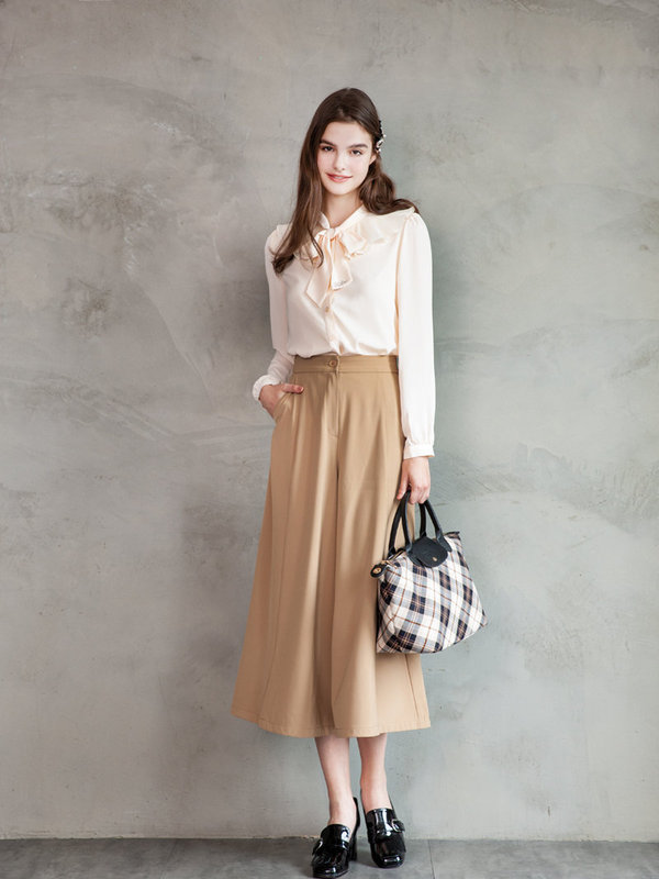 壓褶領綁帶上衣